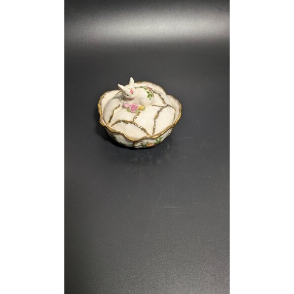 Royal Albert Old Country Roses Bunny Rabbit Trinket Jewelry Box Figurine Floral - Picture 5 of 15